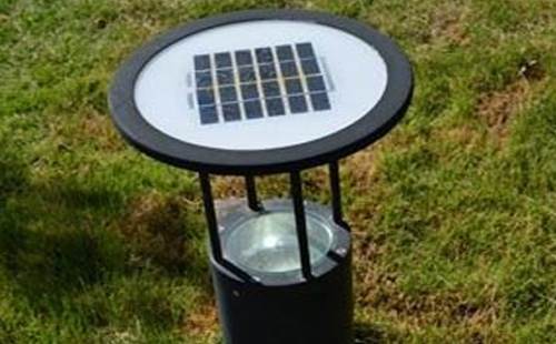 别墅庭院氛围营造：左贡草坪灯选型与布光技巧