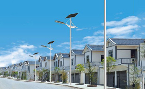 左贡太阳能路灯配置与在乡村道路照明中的应用